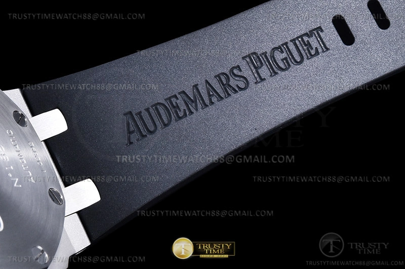 SmoothTexture AP ROO Chronograph CER SS RU Grey Num APF 7750 Mod 2