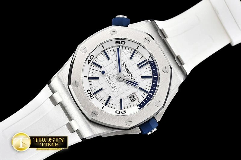 AP0413B – Royal Oak Diver Lightweight 25