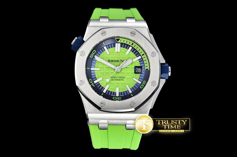 SunProtective AP0413D – Royal Oak Diver 28