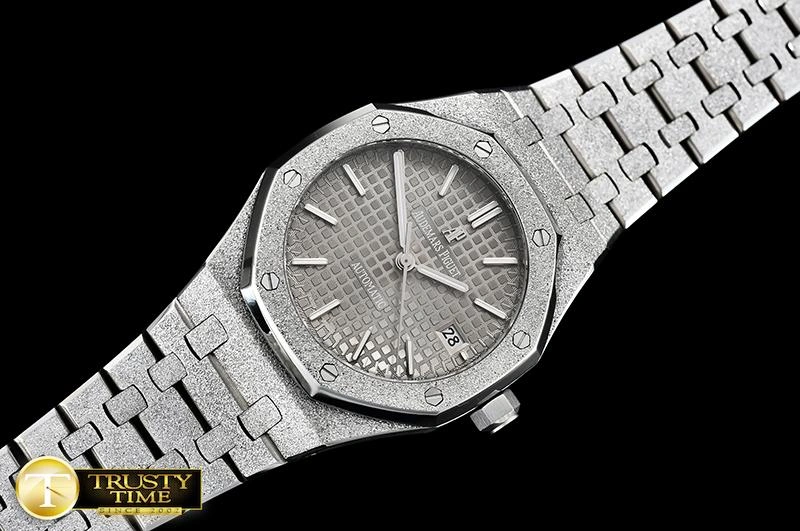 AP0511C – AP Royal Oak 37mm Colorful 27