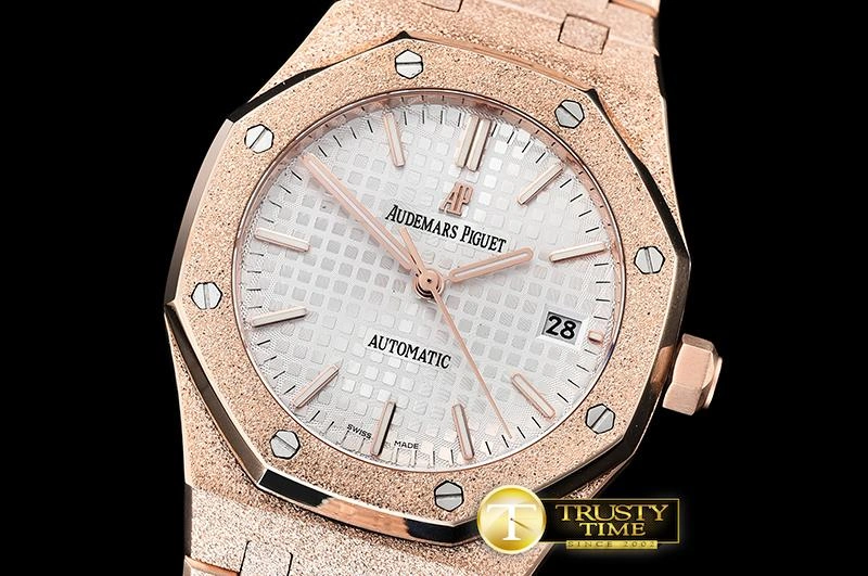 AP0513D – AP Royal Oak 37mm SmoothTexture 33
