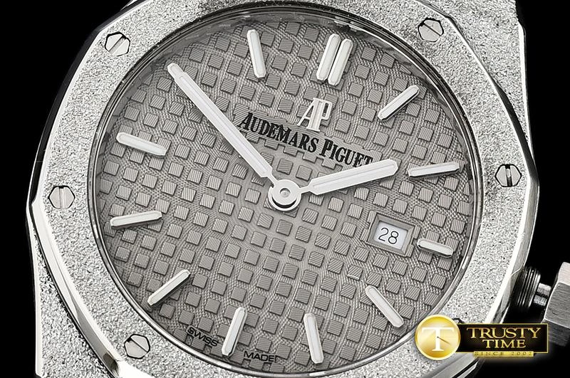 Seasonal AP0530A – AP Royal Oak 33mm 38