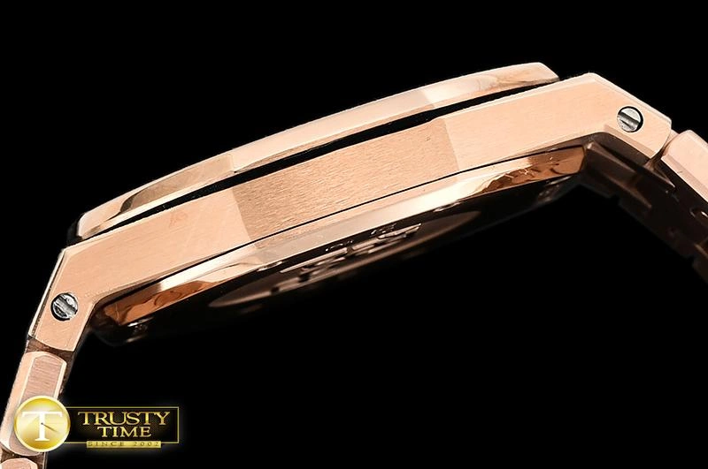 AP0532B – AP Royal Oak 33mm Premium 43