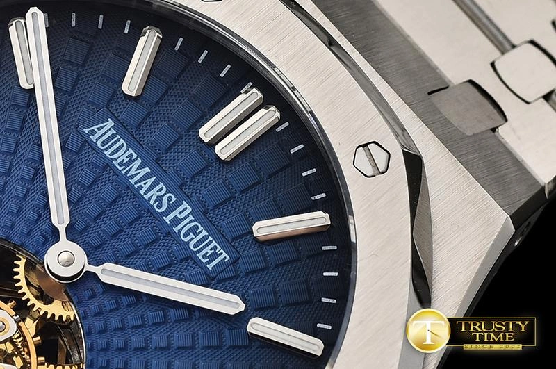 AP0549B – Royal Oak Tourbillon SoftTouch 53