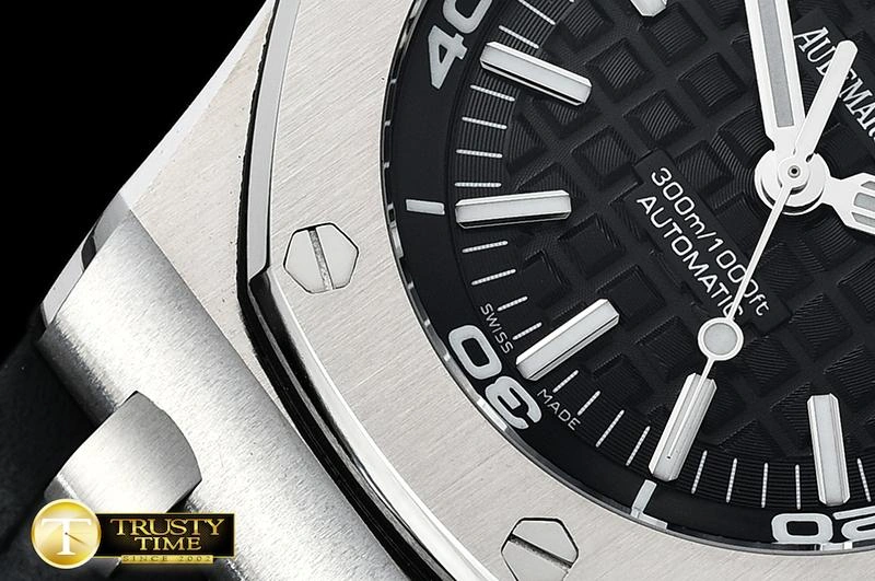 AP0566 – Royal Oak Offshore Diver StreetReady 56