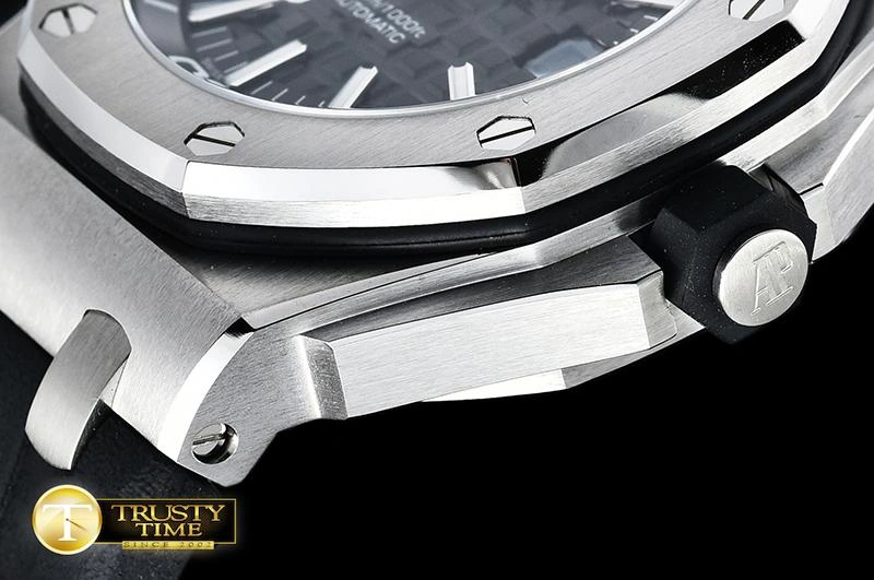 AP0566 – Royal Oak Offshore Diver StreetReady 56