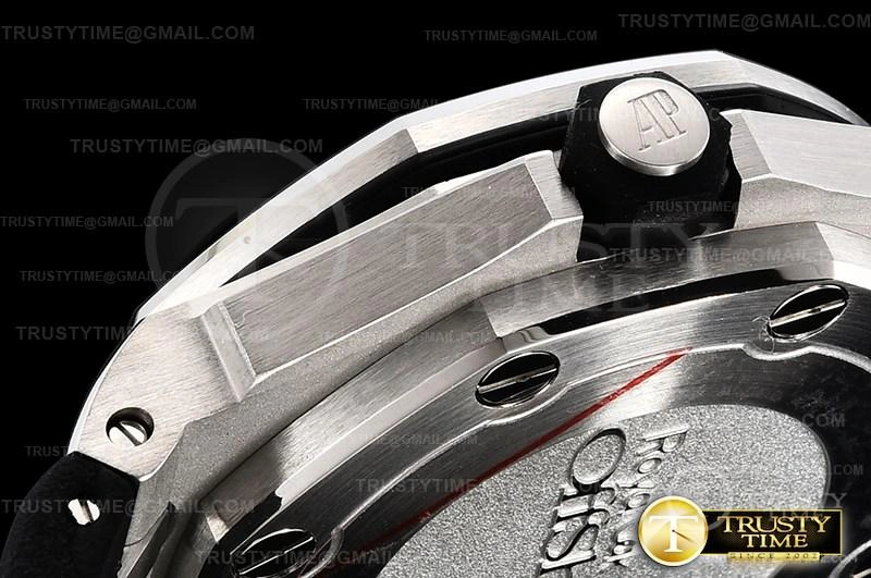 TechFriendly AP0592 – Royal Oak Offshore Diver 69