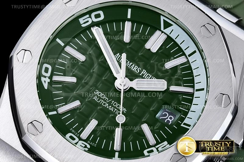 AP0612 – Royal Oak Diver EasyCare 72