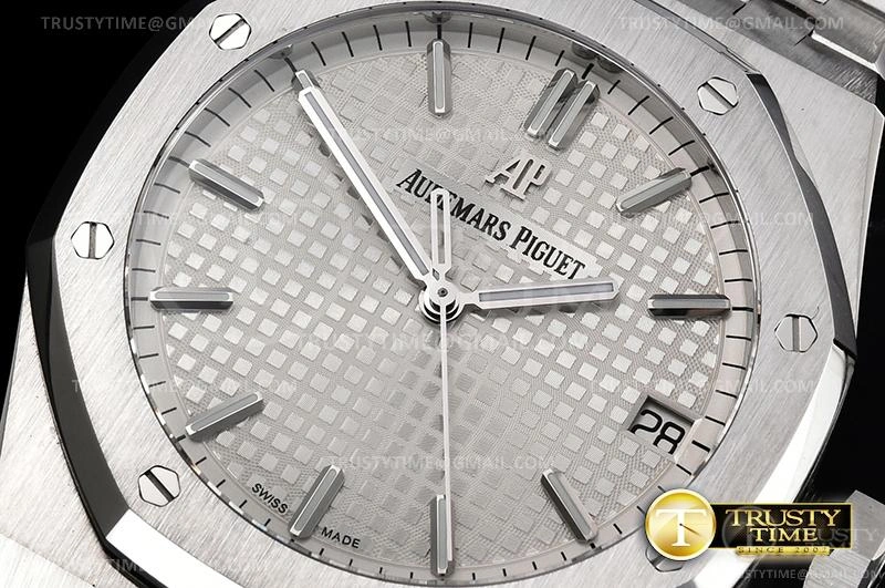 EasyCare AP0620D – Royal Oak 41mm 77