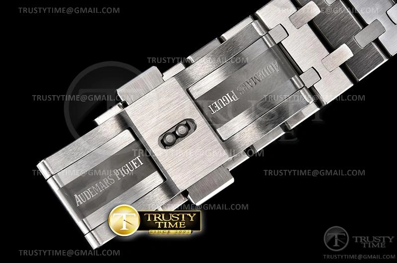 EasyCare AP0620D – Royal Oak 41mm 77