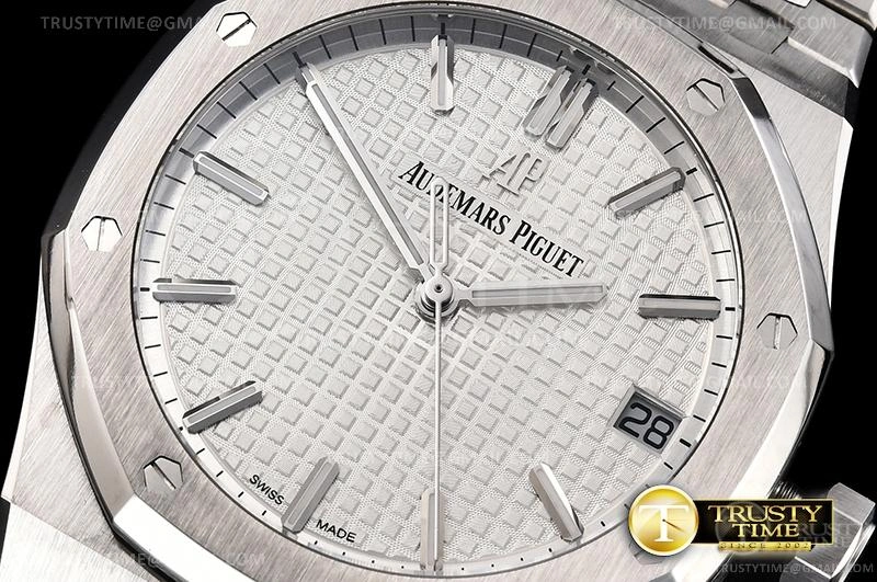 AP0627 – Royal Oak 41mm FlexibleFit 79