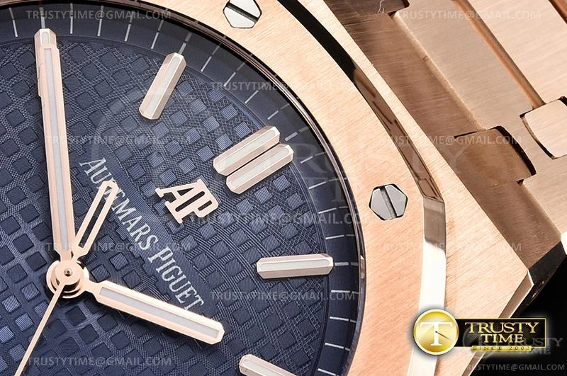 AP0628B – Royal Oak 41mm Effortless 81