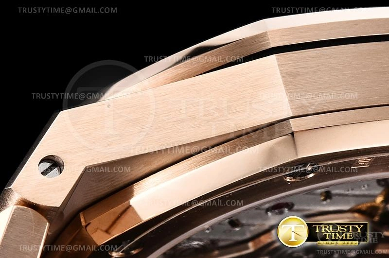 AP0628B – Royal Oak 41mm Effortless 81