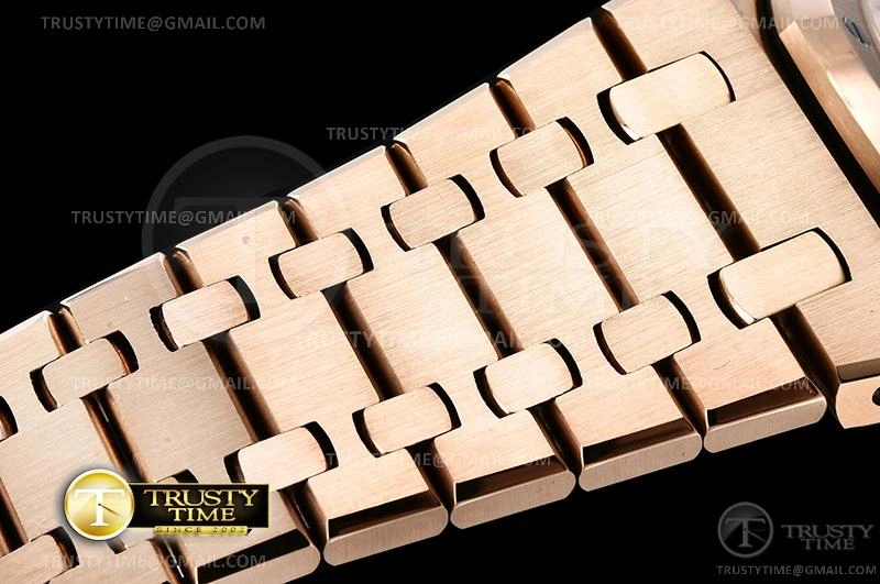 AP0628B – Royal Oak 41mm Effortless 81