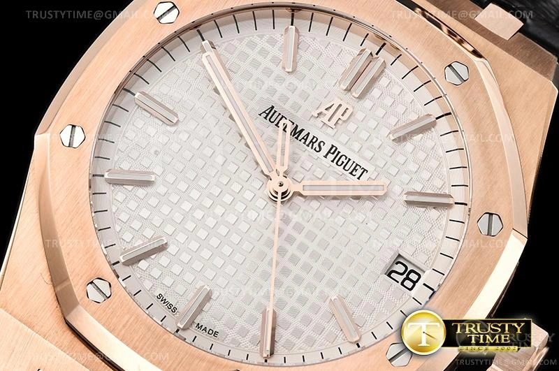 AP0629B – Royal Oak 41mm Casual 83