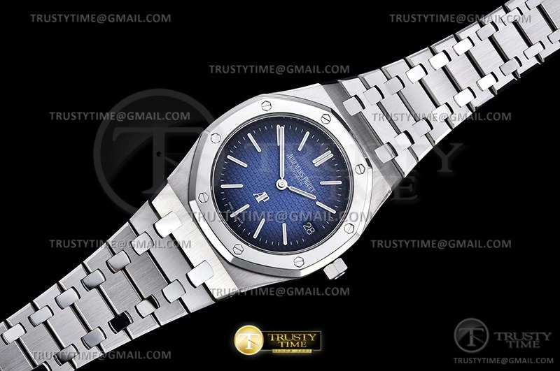 AP0733 – Royal Oak Jumbo 15202IP SS SS S-Blue ZF A SmoothTexture 85