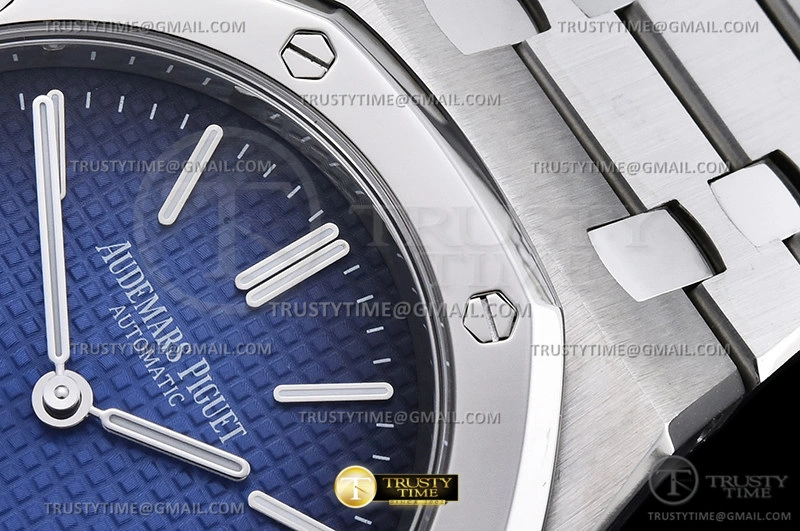AP0733 – Royal Oak Jumbo 15202IP SS SS S-Blue ZF A SmoothTexture 85