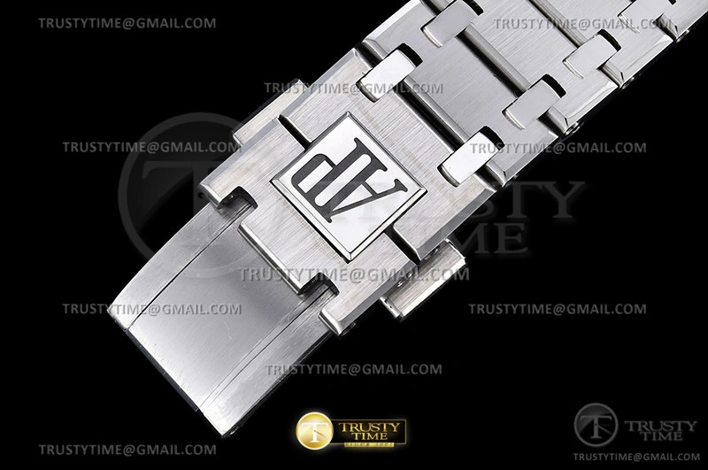 AP0733 – Royal Oak Jumbo 15202IP SS SS S-Blue ZF A SmoothTexture 85