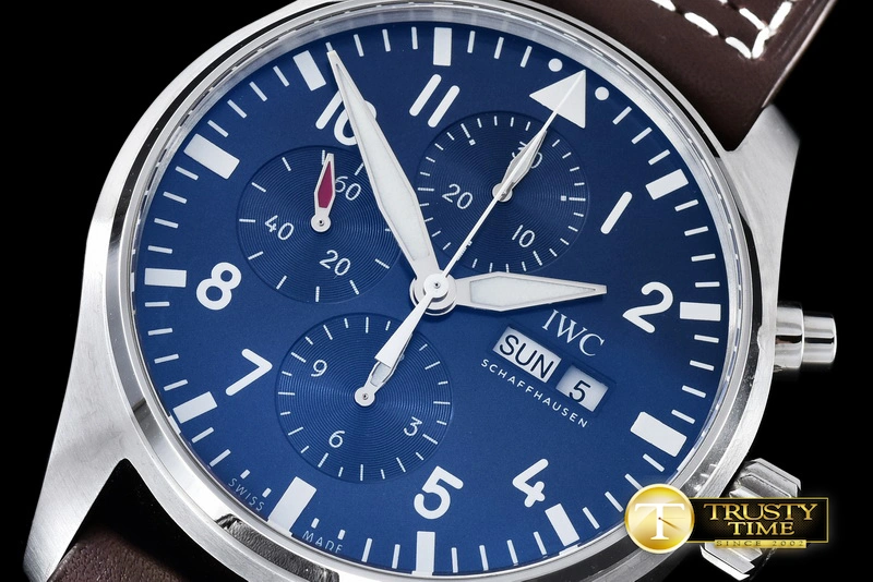 WrinkleFree IWC0320 – 3777 Pilot Chrono SS LE Blue “Le Petit” V2 ZF A 210