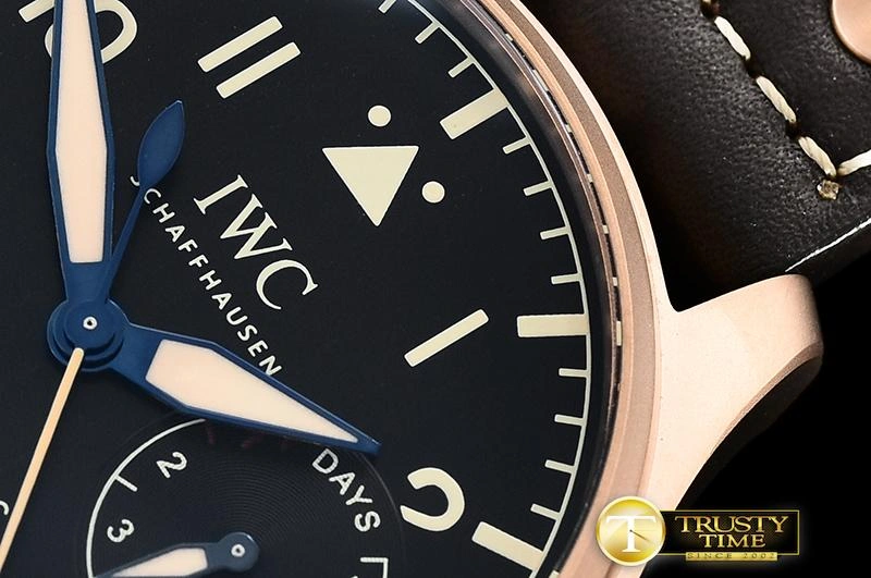 IWC0394B – Big Pilot Heritage ComfortFit 220