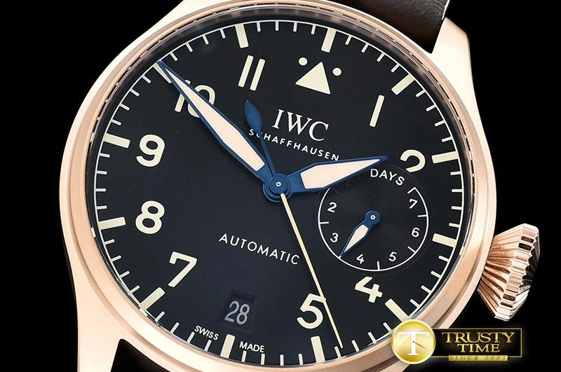 IWC0394B – Big Pilot Heritage ComfortFit 220