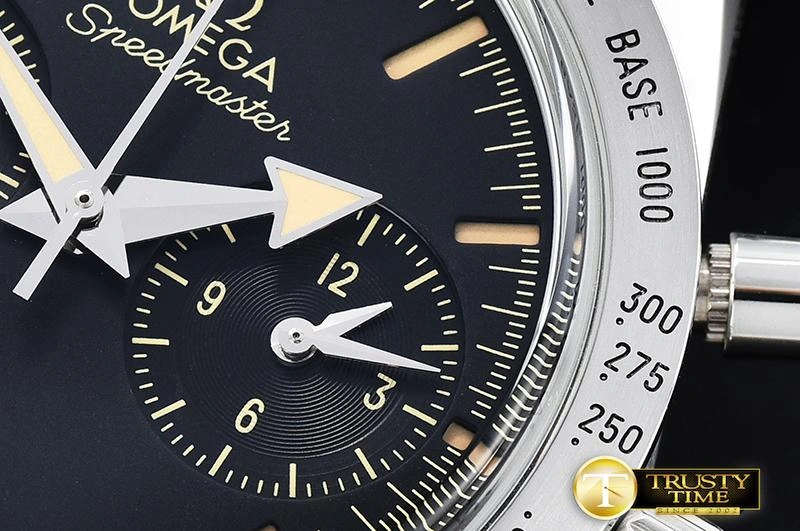 OMG0524D – Speedmaster Chronograph Timeless 318