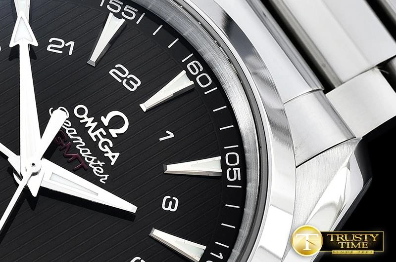 OMG0581A – Aqua Terra 150m Classic 348