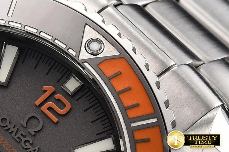 Modern OMG0625E – Planet Ocean Chrono 369