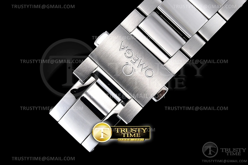 OMG0687A – Aqua Terra 150m GMT Worldtimer 43mm SS SS VSF A Minimalist 394