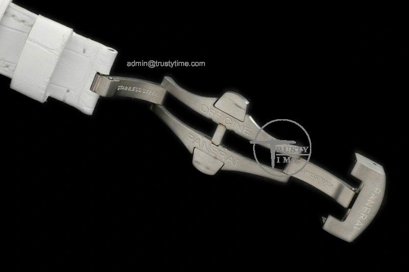 PACC005C – 22 20 Leather Strap (White) with Deployant for Pam HighPerformance 408