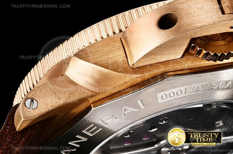 PN968LE – PAM 968 Submersible Sophisticated 426