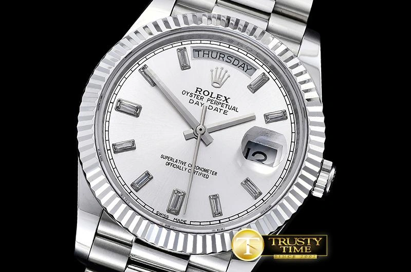 RDD0206C – DayDate Trendsetting 670