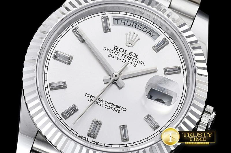 RDD0206C – DayDate Trendsetting 670