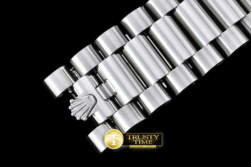 RDD0206C – DayDate Trendsetting 670