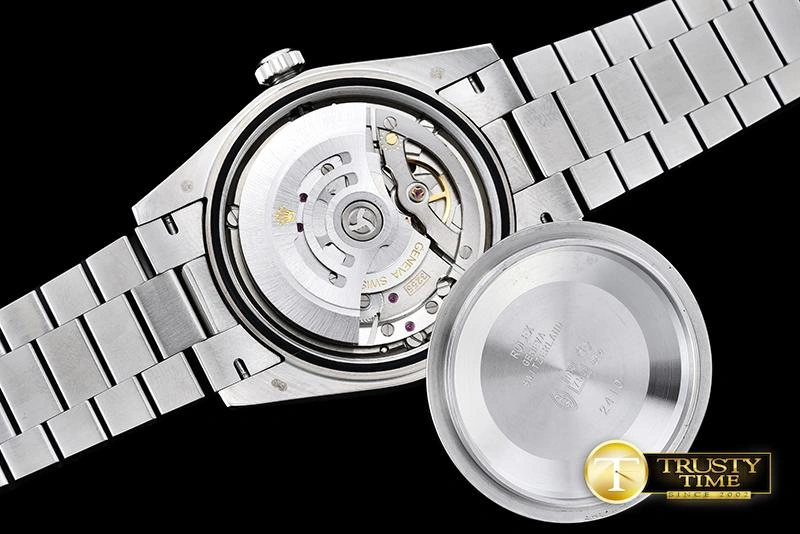 RDD0207F – DayDate Compact 677
