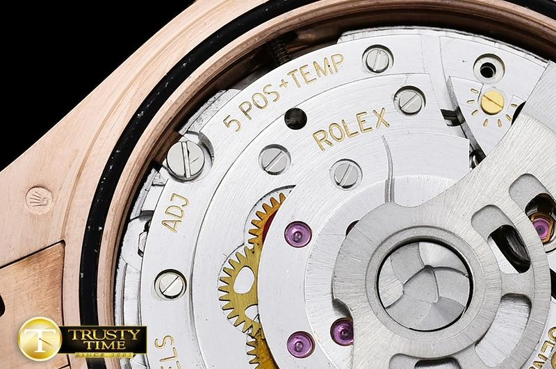 RDD0208A – DayDate 40mm FlexibleFit 680