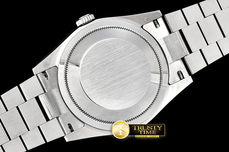RDD0215C – DayDate 36mm Affordable 686