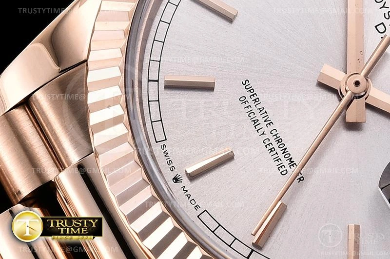 RDD0219E – DayDate 36mm RelaxedFit 695