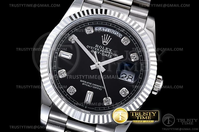 RDD0220E – DayDate 36mm Functional 700