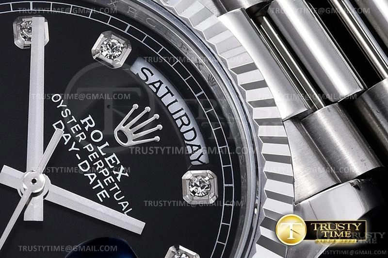 RDD0220E – DayDate 36mm Functional 700