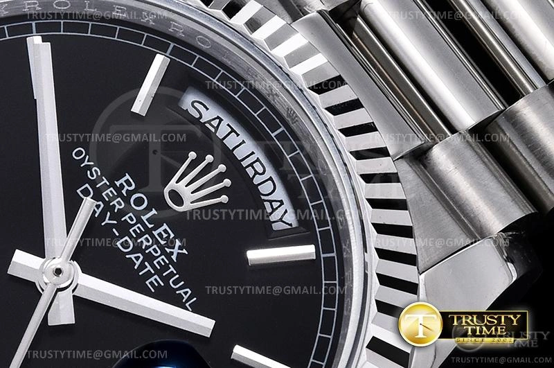 Versatile RDD0220H – DayDate 36mm 701