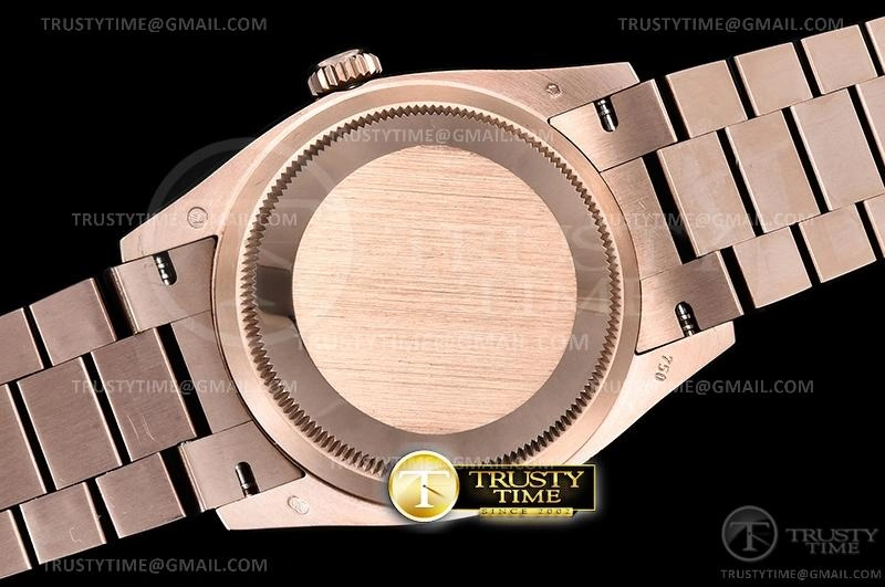 RDD0223A – DayDate 36mm Packable 702