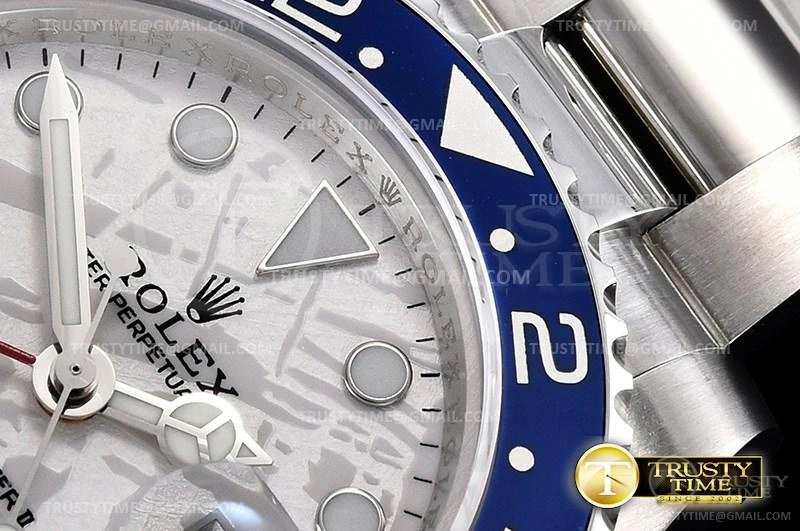 ROLGMT166 – GMT II Snug 977