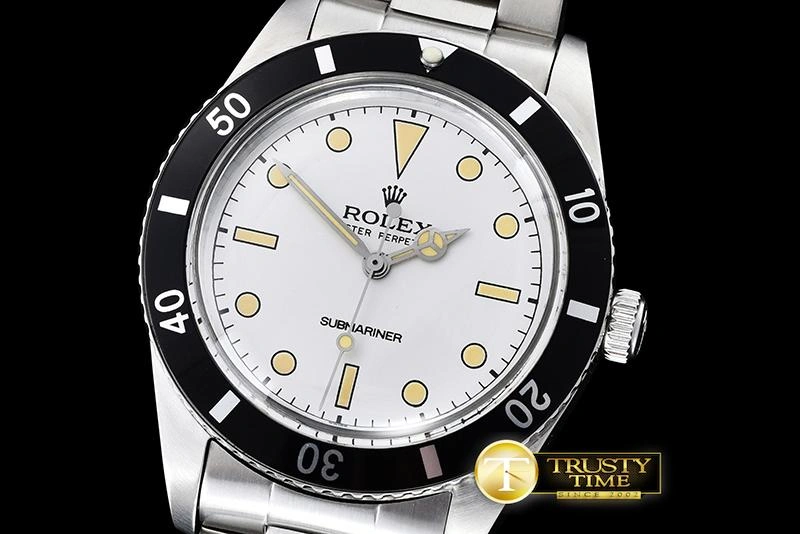 Resilient ROLSUB0186 – Vintage Sub Ref 6205 White A- 1026