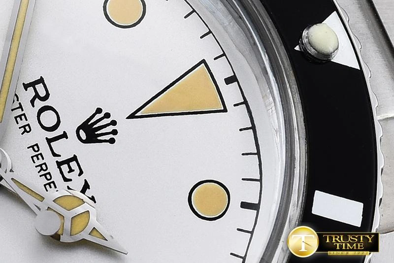 Resilient ROLSUB0186 – Vintage Sub Ref 6205 White A- 1026