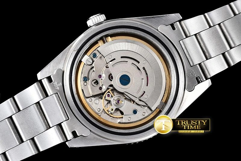 Resilient ROLSUB0186 – Vintage Sub Ref 6205 White A- 1026