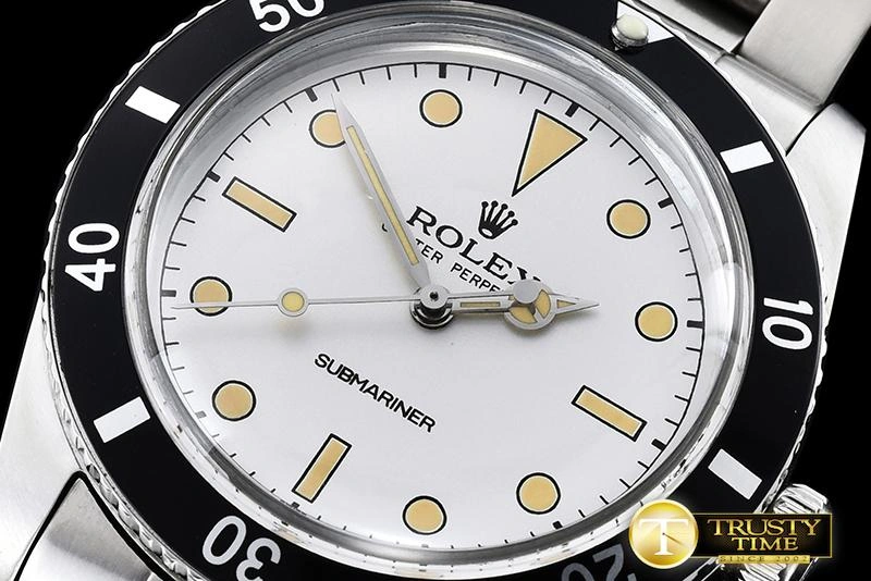 Resilient ROLSUB0186 – Vintage Sub Ref 6205 White A- 1026