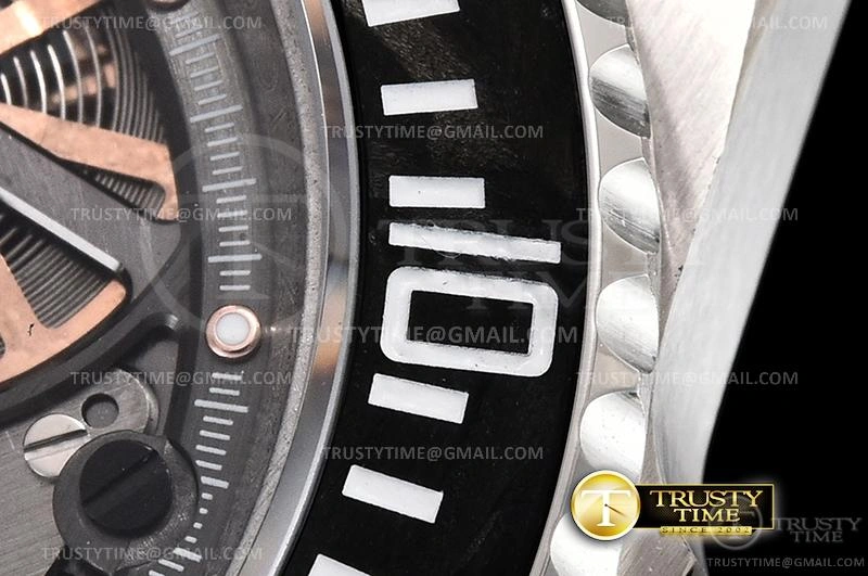 ROLSUB0295B – Submariner Compact 1043