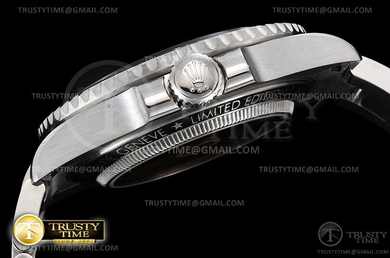 ROLSUB0295B – Submariner Compact 1043