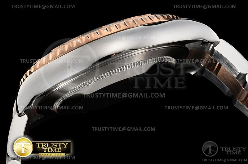 ROLYM181 – YachtMaster Unique 1077